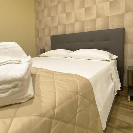 Sami B&B And Holidays Home Taranto Bagian luar foto