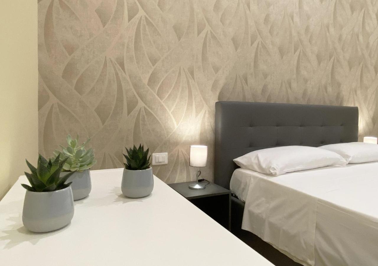 Sami B&B And Holidays Home Taranto Bagian luar foto