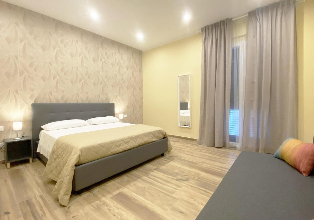 Sami B&B And Holidays Home Taranto Bagian luar foto