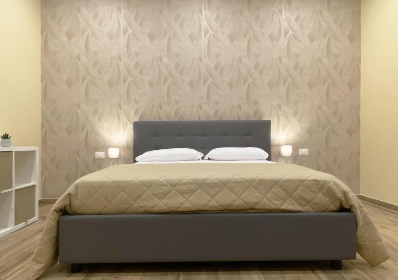 Sami B&B And Holidays Home Taranto Bagian luar foto