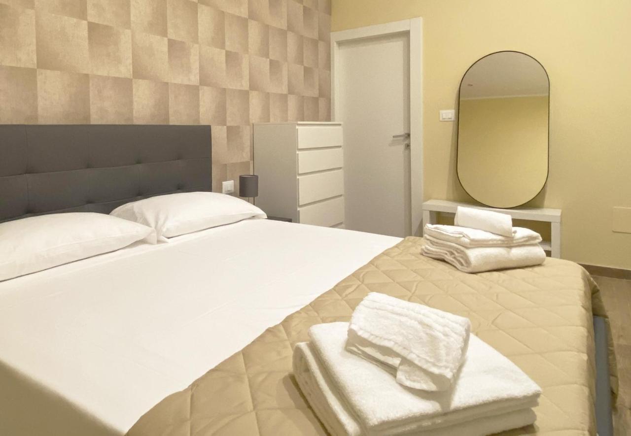 Sami B&B And Holidays Home Taranto Bagian luar foto