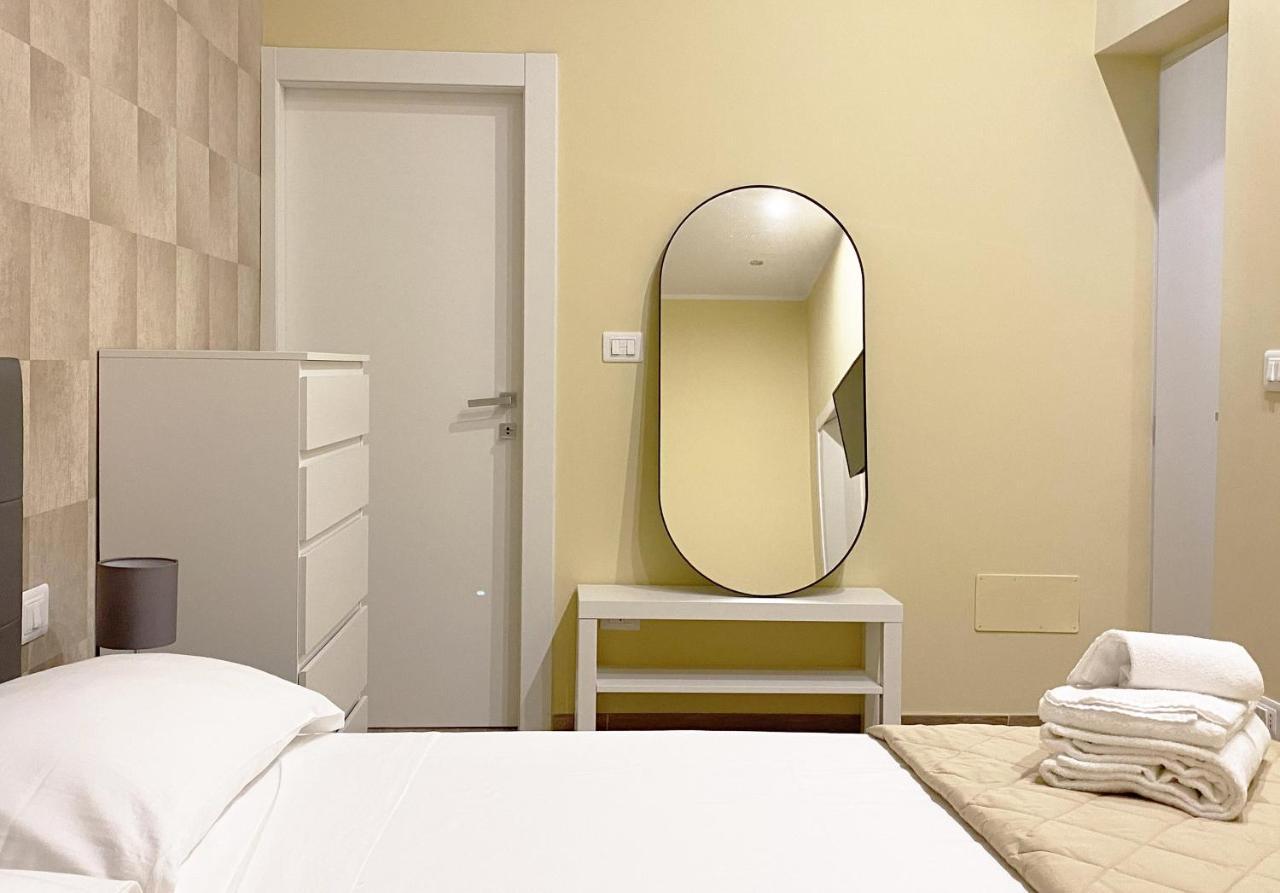 Sami B&B And Holidays Home Taranto Bagian luar foto